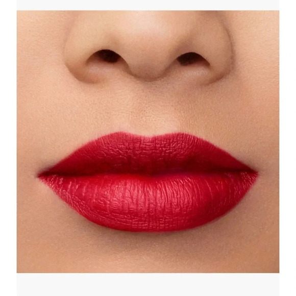 Giorgio Armani Lip Magnet in 402 - Picture 2 of 6